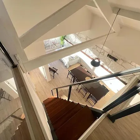 Apartment Heart Of The 1 ! *