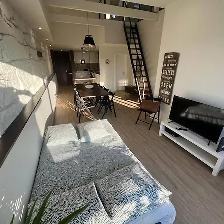 Apartment Heart Of The 1 ! *