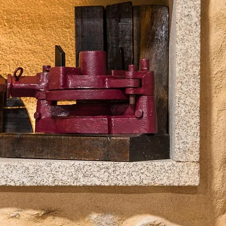 Casa de hóspedes Guestready - Charming Stone Wall Retreat Vila Nova de Gaia