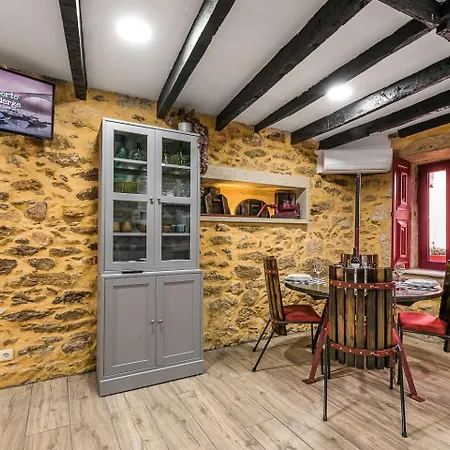 Guestready - Charming Stone Wall Retreat * Vila Nova de Gaia