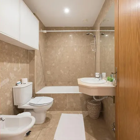 Lovelystay - 1br Flat With Stunning Views Over Porto Apartment Vila Nova de Gaia
