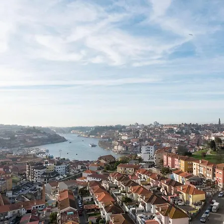 Lovelystay - 1br Flat With Stunning Views Over Porto * Vila Nova de Gaia
