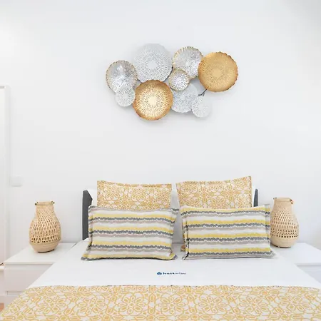 Apartment Sweet Sunny Flat W/ Balcony - Gaia