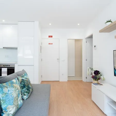 Apartment Sweet Sunny Flat W/ Balcony - Gaia