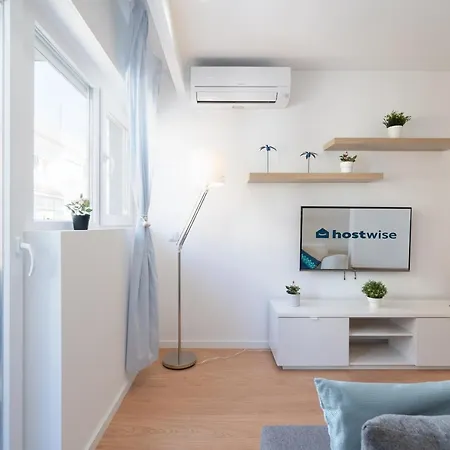 Sweet Sunny Flat W/ Balcony - Gaia Apartment *