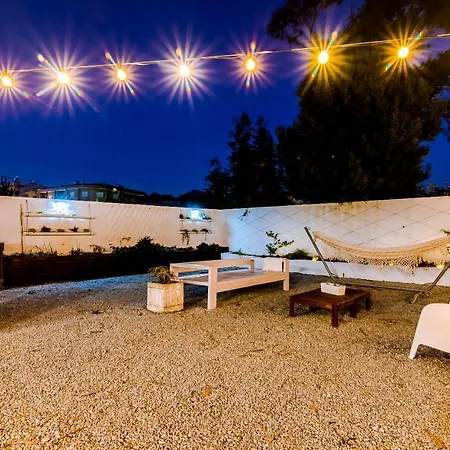 Yellow Door Cabin Near Beach With Big Outdoor Space Vila Nova de Gaia