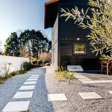 Yellow Door Cabin Near Beach With Big Outdoor Space Vila Nova de Gaia