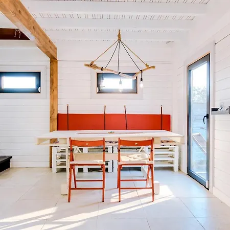 Yellow Door Cabin Near Beach With Big Outdoor Space Vila Nova de Gaia