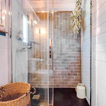 Holiday home Yellow Door Cabin Near Beach With Big Outdoor Space Vila Nova de Gaia
