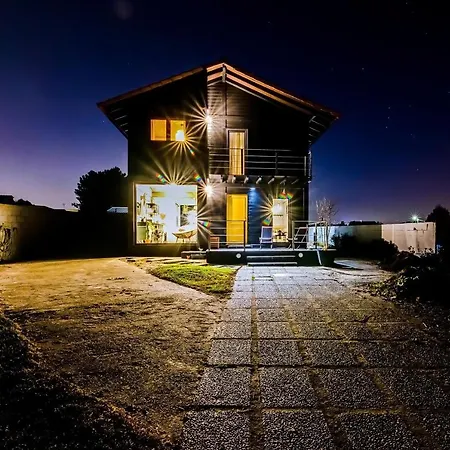 Holiday home Yellow Door Cabin Near Beach With Big Outdoor Space *