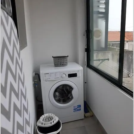 Apartment Cozy House - Close To Metro, Wine Cellars - Host8 *