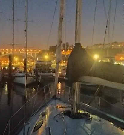 Yatch Barracuda Douro Marina Boat Sleep Experience