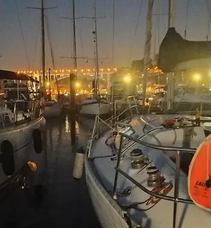 Yatch Barracuda Douro Marina Boat Sleep Experience Botel Vila Nova de Gaia