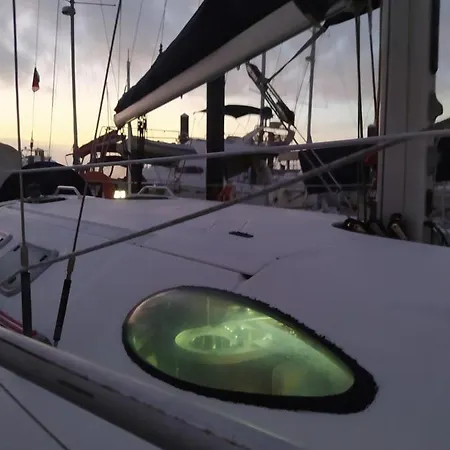 Yatch Barracuda Douro Marina Boat Sleep Experience *