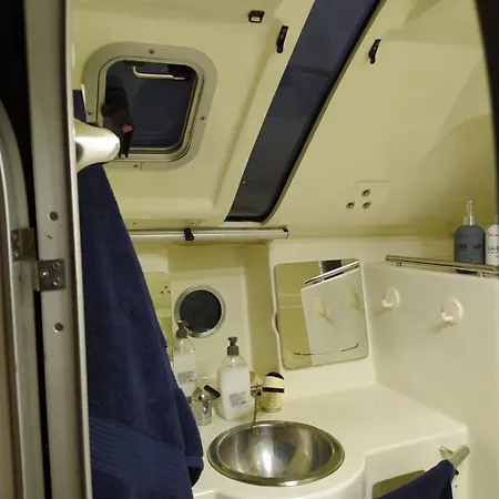 Yatch Barracuda Douro Marina Boat Sleep Experience Botel