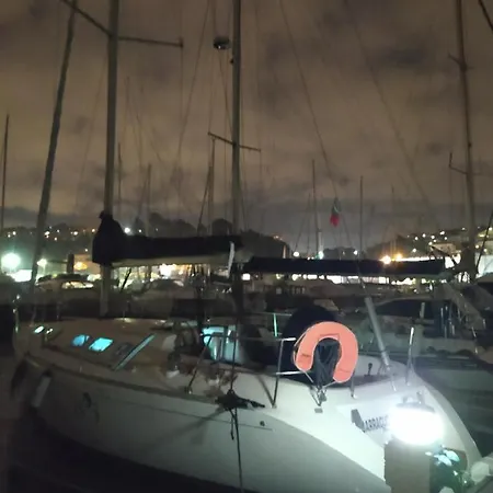 Botel Yatch Barracuda Douro Marina Boat Sleep Experience