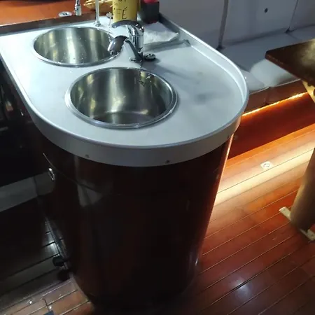 Yatch Barracuda Douro Marina Boat Sleep Experience Botel