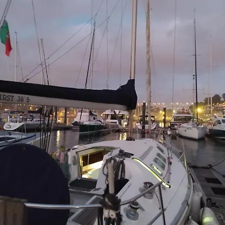 Botel Yatch Barracuda Douro Marina Boat Sleep Experience *