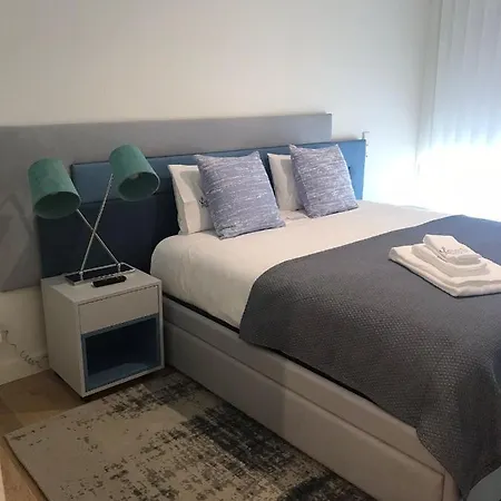 Porto Douro Marina Apartamento *