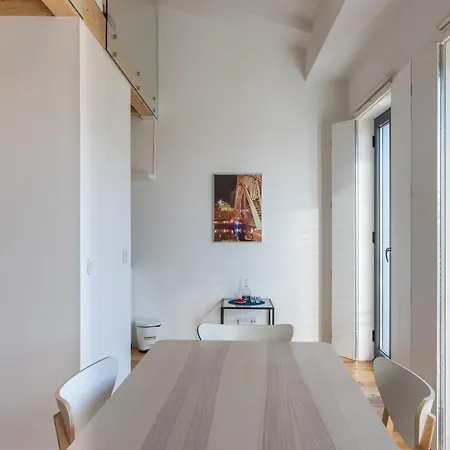 Alvaro's Charming Loft By Mp Apartment *