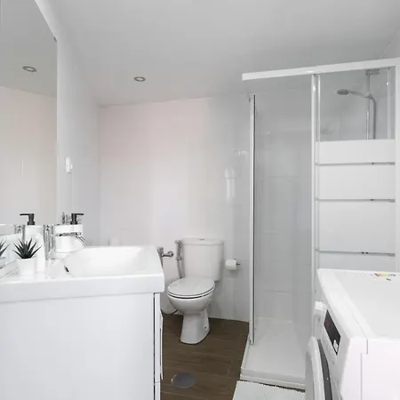 Holiday home Stylish Duplex House - Terrace & River View *