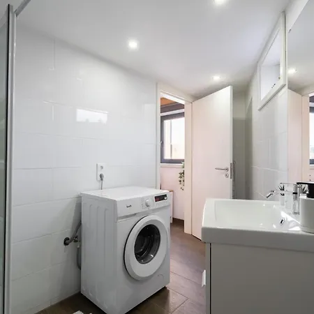 Holiday home Stylish Duplex House - Terrace & River View *