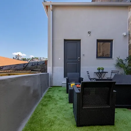 Holiday home Stylish Duplex House - Terrace & River View