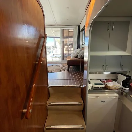 Botel Infantman Yatch Vila Nova de Gaia