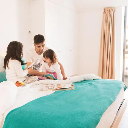 Oh! Porto Aparthotel