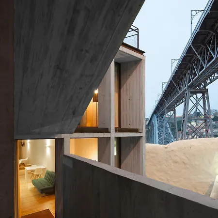 Oh! Porto Aparthotel 4*
