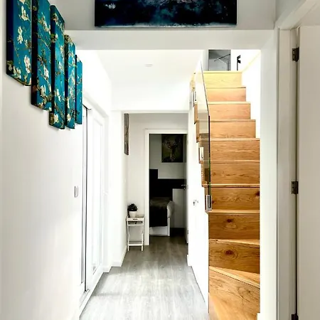 Apartment Luxury Penthouse - River Gallery Art - View&center *