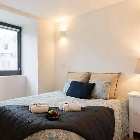 Apartment Large Colourful Flats - Ace Location *