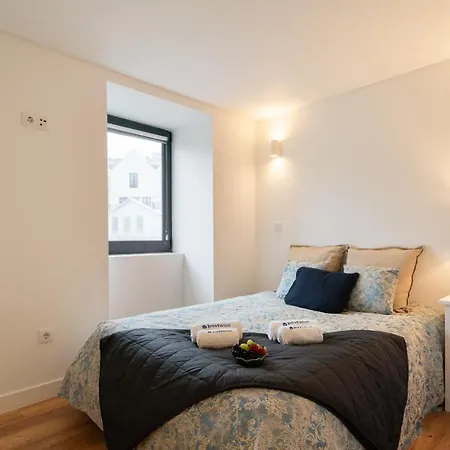 Apartment Large Colourful Flats - Ace Location *
