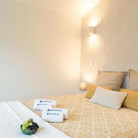 Large Colourful Flats - Ace Location Apartment *