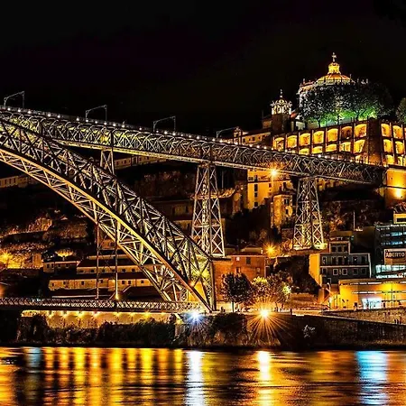 Apartment Heart Of The 2! Vila Nova de Gaia
