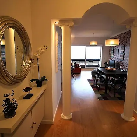 Heart Of The 2! Apartment *