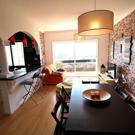 Apartment Heart Of The 2! *