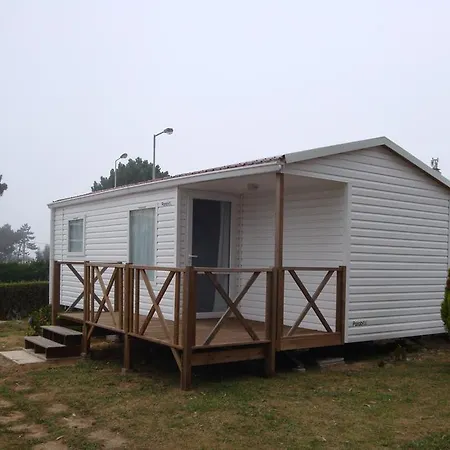 Parque De Campismo Orbitur Madalena Campsite 5*
