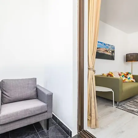 Com Conforto Proximo Caves Do Porto Apartment