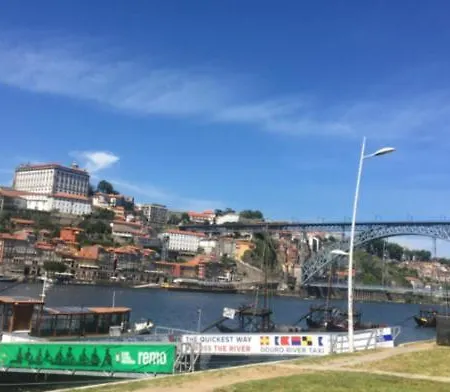 Com Conforto Proximo Caves Do Porto *