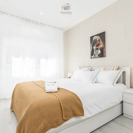 Com Conforto Proximo Caves Do Porto Apartment