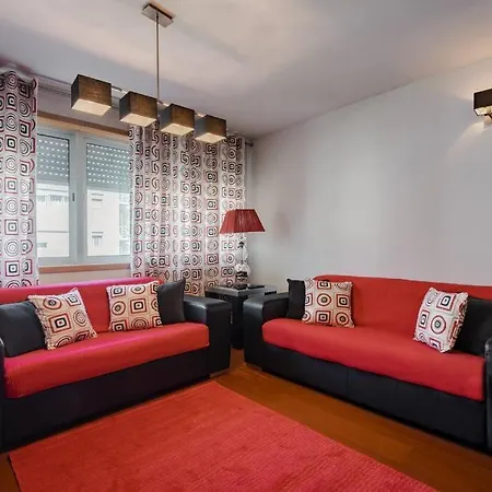 Fully Equipped 3 Bed - Parking. * Vila Nova de Gaia