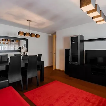 Apartment Fully Equipped 3 Bed - Parking.