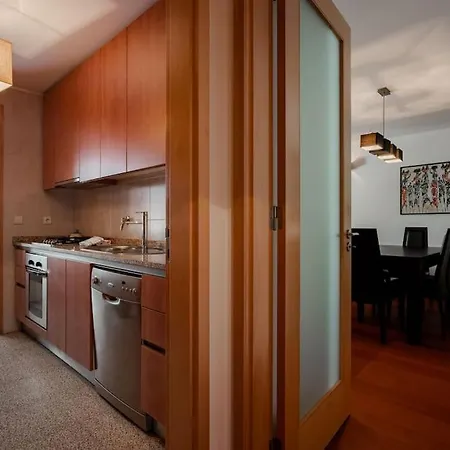 Apartment Fully Equipped 3 Bed - Parking. *