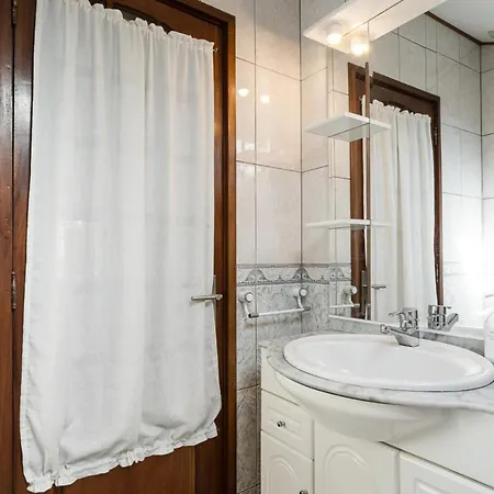 Charming And Calm House - 5 Minutes From The By Car * Vila Nova de Gaia
