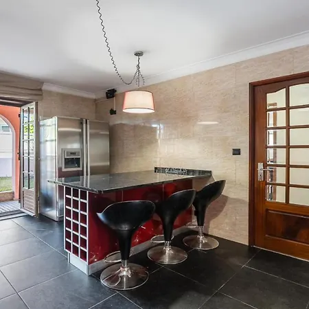 Charming And Calm House - 5 Minutes From The By Car Holiday home