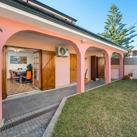 Holiday home Charming And Calm House - 5 Minutes From The By Car Vila Nova de Gaia