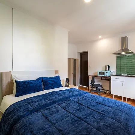 Joivy Inviting In Apartment *