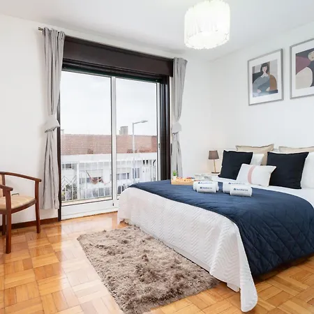 Host Wise - Spacious Sunny House With Terrace & Bbq * Vila Nova de Gaia