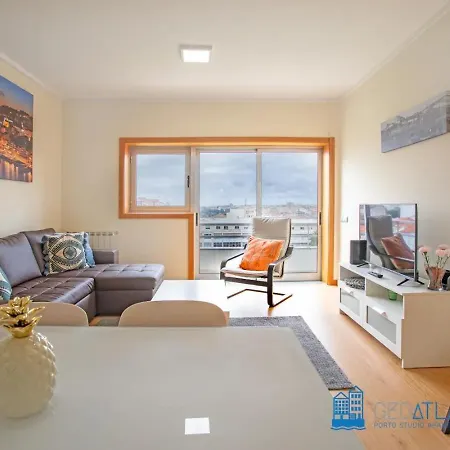 Gaia Panoramic Terrace - D. Pedro V Apartment *